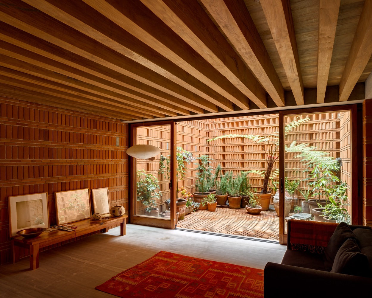 Estudio Iturbide: Vigas y ventanas de tzalam