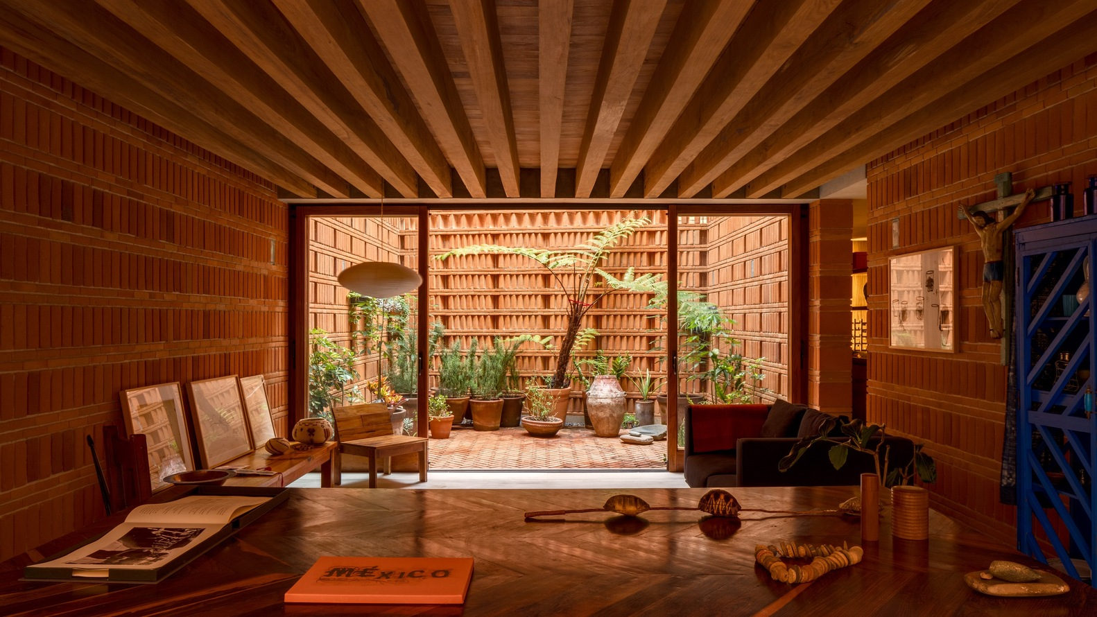 Estudio Iturbide: Vigas y ventanas de tzalam
